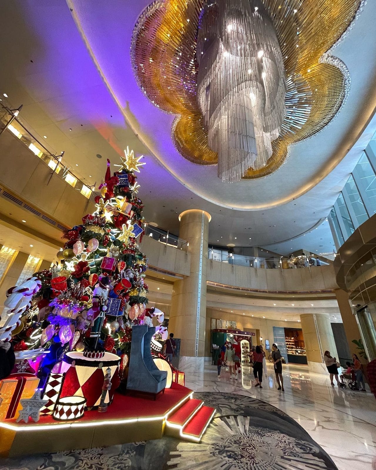 Best Christmas hotels Manila
