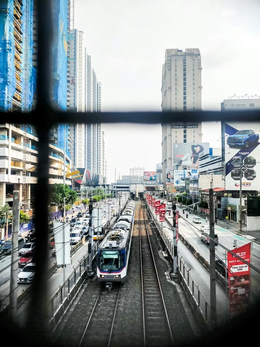 MRT-3 free rides solo parents